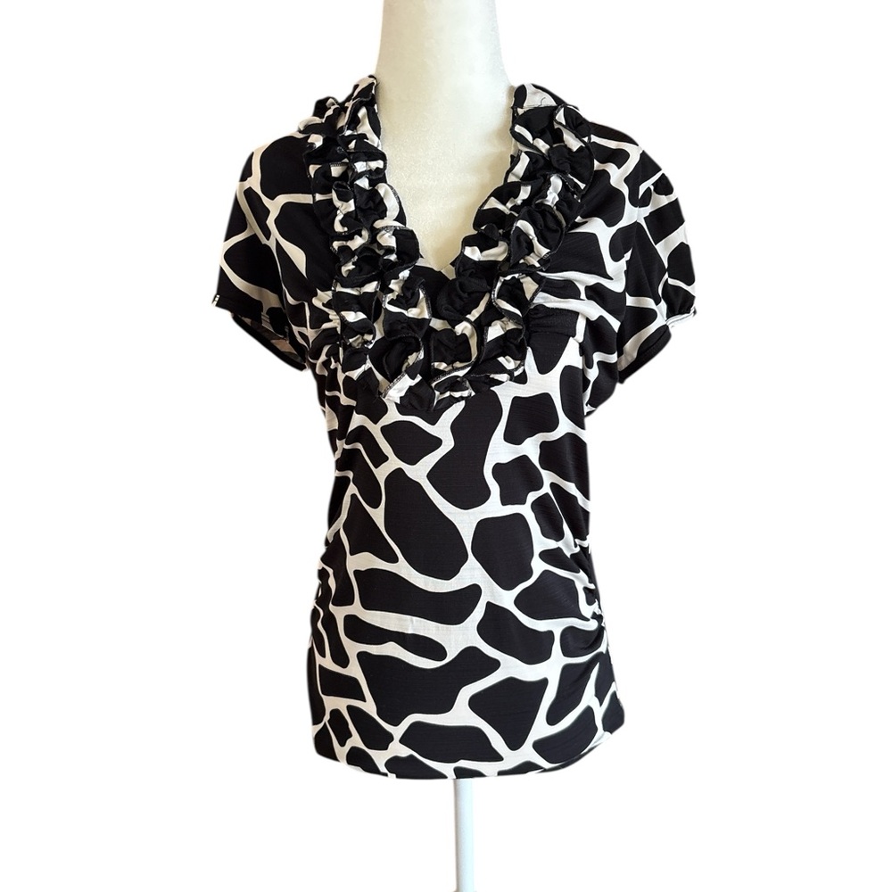 Black & White Ruffle V-Neck Women's HeartSoul  Top